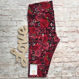 ❤️2 for $16❤️LuLaRoe Valentines Leggings Heart TC